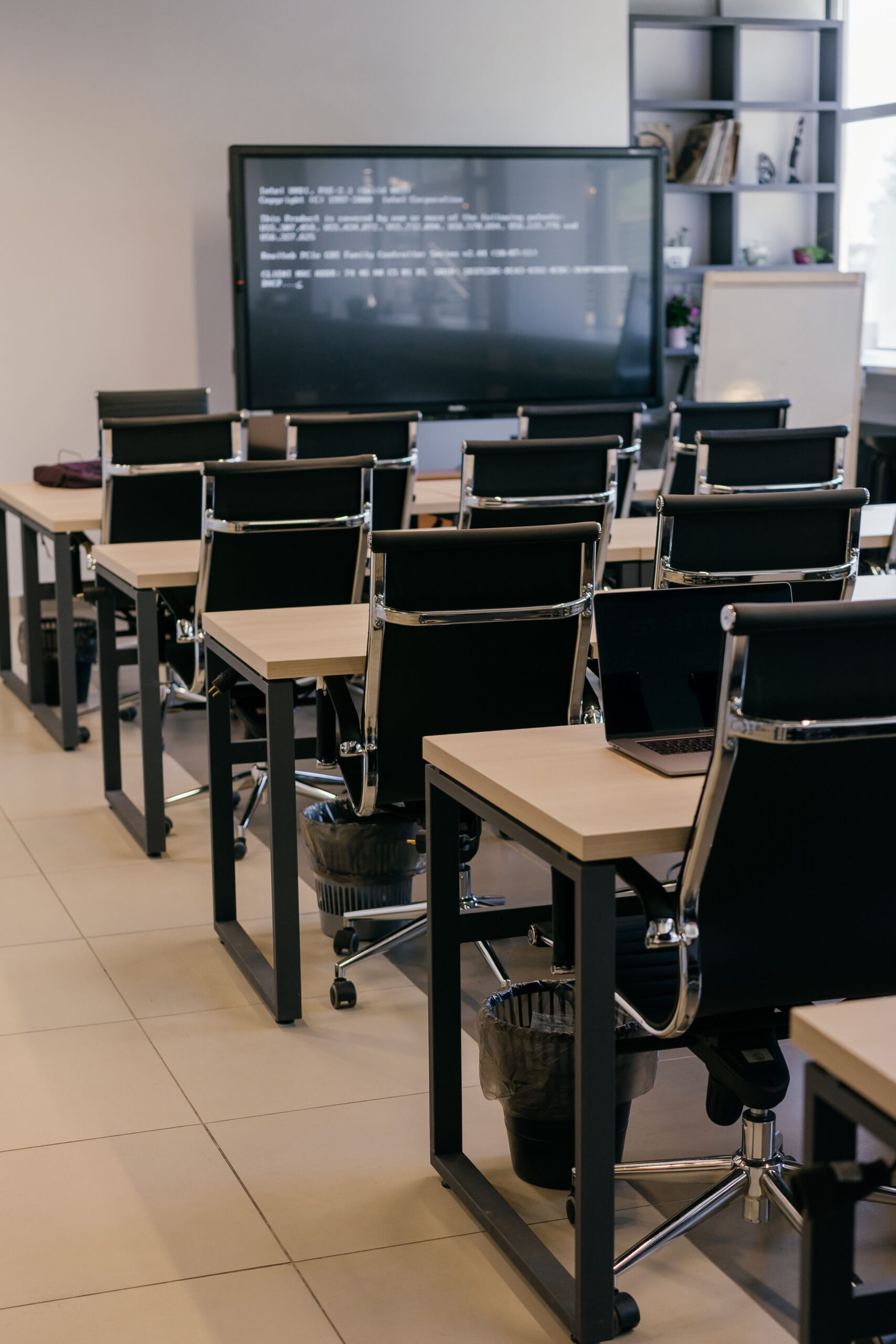 IBC Advisory S.A. zbada sektor usług szkoleniowo-rozwojowych w województwie świętokrzyskie